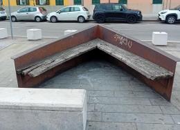 Si rinnovano piazze e panchine storiche 