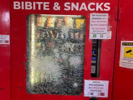 Vandali alle macchinette, danni ingenti