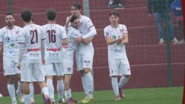 Union di corto muso e la vetta &egrave; pi&ugrave; vicina