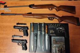 Spari dall'auto: individuati in due