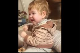 Una canzone per il suo bimbo che non c'&egrave; pi&ugrave;