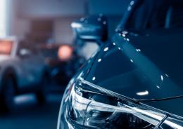 Figlie lasciate al gelo nella notte del Carnevale
