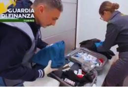 Aveva 300 Viagra in valigia
