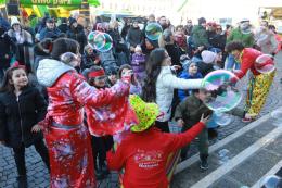 Maschere in corteo per la citt&agrave;