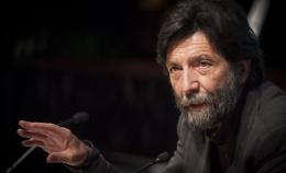 Lavoro e IA, Cacciari: servono nuove regole e un salario sociale