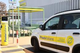 Poste Italiane accelera con le colonnine di ricarica elettrica nei piccoli centri