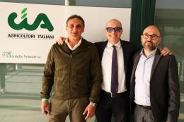 "La nostra terra ha tutto, difendiamola"