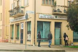 Esplosione e terrore: la banda dei bancomat colpisce ancora