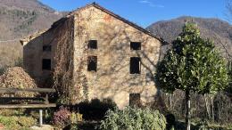 Case a 1 euro nelle Piccole Dolomiti
