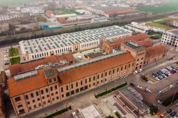 Q200,&ldquo;Qui, le basi del domani&rdquo;