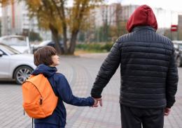 Finto pap&agrave; tenta rapimento, bambino lo smaschera
