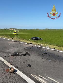 Schianto sulla strada del mare: sei feriti, uno grave