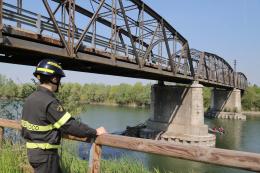 Ricerche nell'Adige, paura per una persona