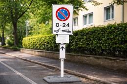 Lavori e Luca Barbareschi, divieti di sosta