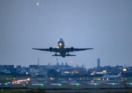 Carburante e voli cancellati, chiarezza Ue sui rimborsi

