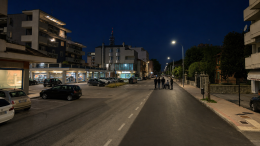 Maranza accerchiano disabile e lo rapinano