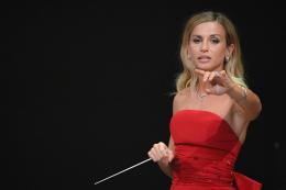 La Fenice interrompe il rapporto con Venezi dopo le polemiche
