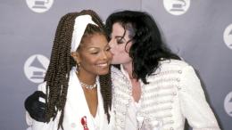 &ldquo;Michael&rdquo;, assente Janet Jackson: il caso divide fan e famiglia
