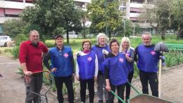 Volontari in azione a Casa Serena 