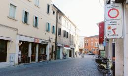 Via Trento non sarà aperta alle auto