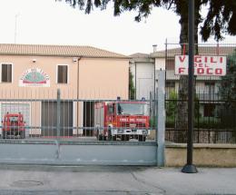 Vigili del fuoco, la caserma è ancora vuota