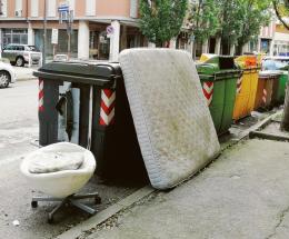 Il Corso trasformato in discarica
