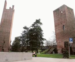 “Dateci il cinema, e pure la tassa”