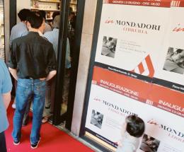 La due librerie Mondadori cambiano faccia: domenica 30 la chiusura, un mese di lavori