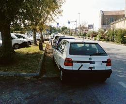 Parcheggio selvaggio sulla Sp4