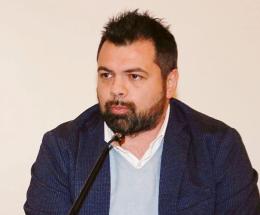 Il Pd spaccato, trattativa aperta