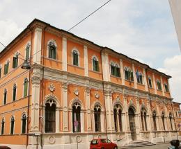 Tribunale al Censer, “svuota il centro”