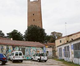 Dopo il trasloco dei pompieri il degrado tra i simboli della città