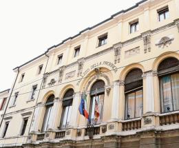 La provincia vende anche uno Iat