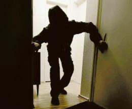 Vandali e furti: è emergenza in città