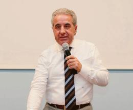 In arrivo la nuova pensilina per gli autobus