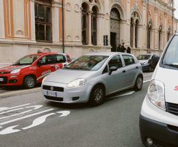 “Viabilità assurda e incrocio ad alto rischio di incidenti”