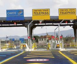 Non paga il pedaggio in A13: 48enne finisce a processo