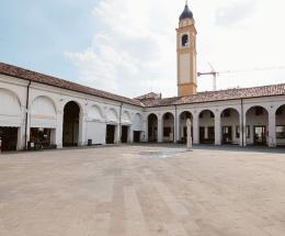 La vuota piazza dei desideri