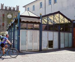 Per il chiosco futuro da ferrovecchio