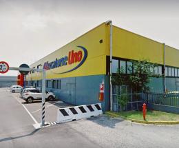 Mercatone, ultima spiaggia Roma