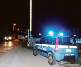 Rubano i cavi, quartiere al buio