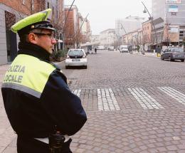“Pistole ai vigili: è un obbligo”