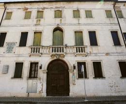 L’Arma in aiuto dell’ex liceo