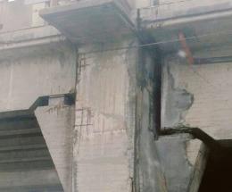 A13, crepe sul ponte: è allarme