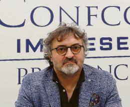 “Saldi? Tassiamo i colossi del web”