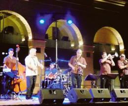 Ray Gelato, jazz e swing, che show