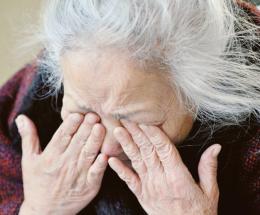 89enne e malata. Provano a cacciarla