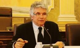 "Se volete la proroga a 15 anni, portate la proposta in consiglio"