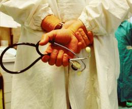 "Giovani molestate": scoppia il sexy scandalo in ospedale