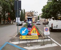 Caos viabilità per rifare l’asfalto